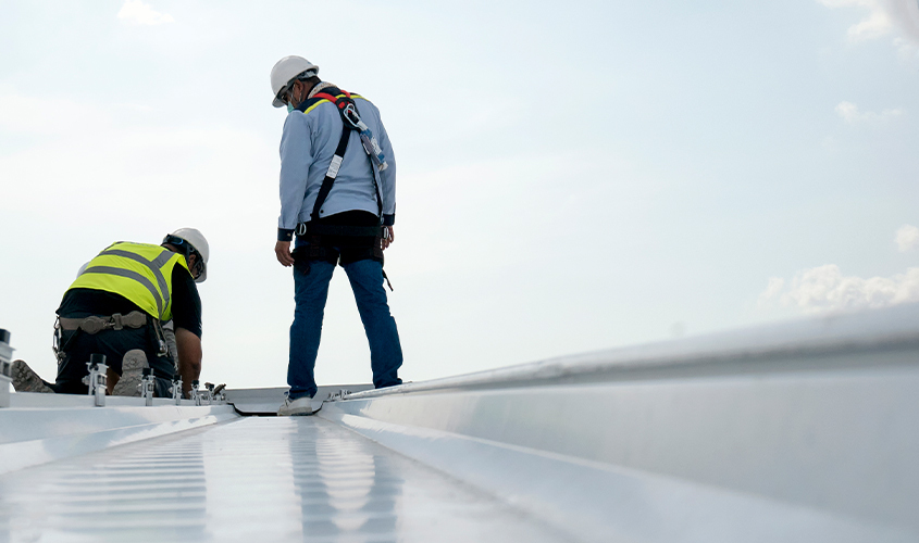 5 Safety Factors That Influence Industrial Roofing Project Success